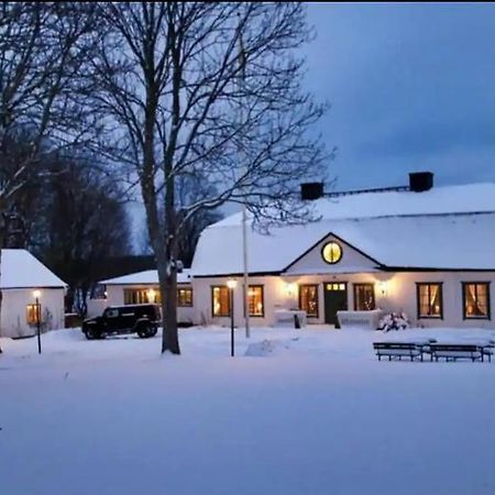 Bergby Herrgard Grisslehamn Exterior foto